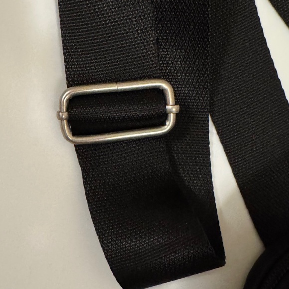 Baggallini Black Double Zip Mini Sling Bag. NWOT - Picture 9 of 11